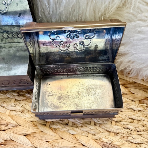 Vintage Embossed Copper Brass Metal Boxes Set of 2 - Picture 9 of 10
